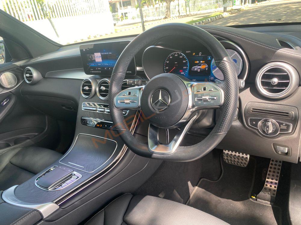 Mobil Mercedes-Benz GLC 2022
