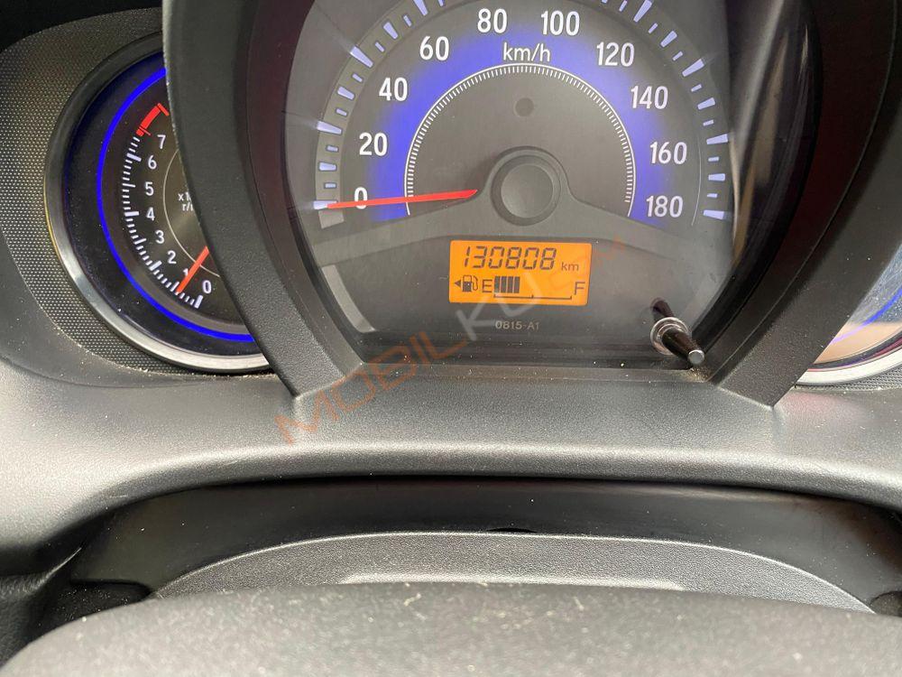 Mobil Honda Mobilio 2014