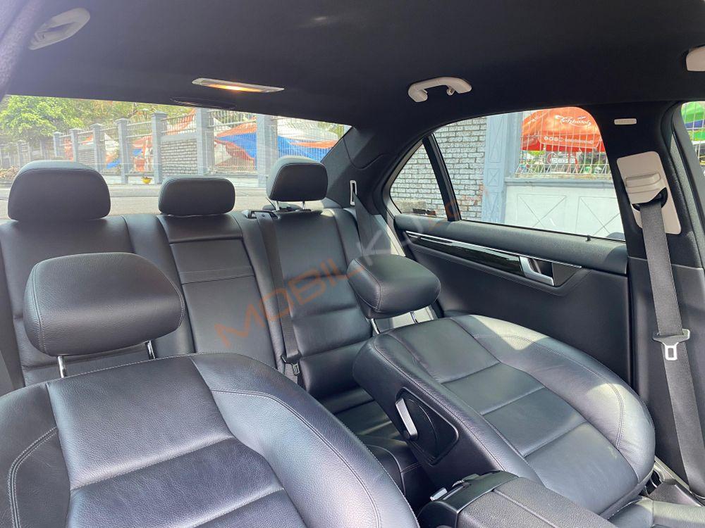 Mobil Mercedes-Benz C-Class 2013