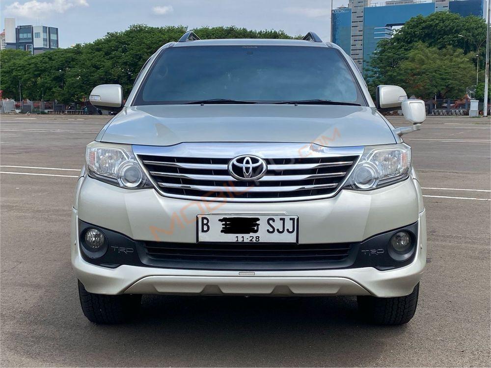 Mobil Toyota Fortuner 2013