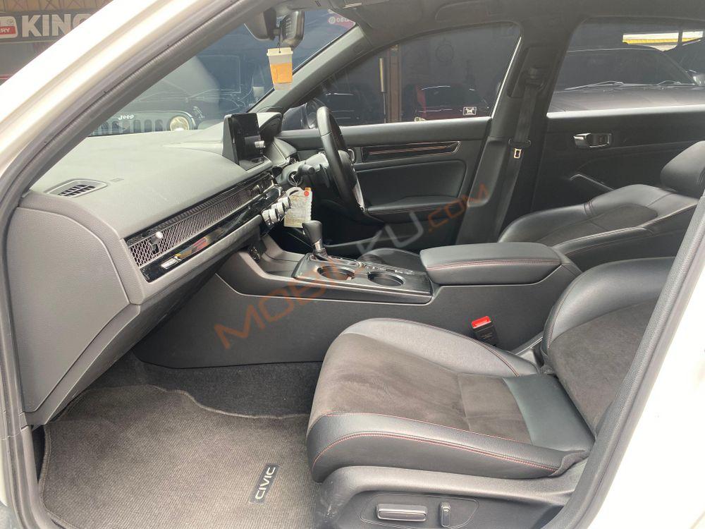 Mobil Honda Civic Sedan 2023