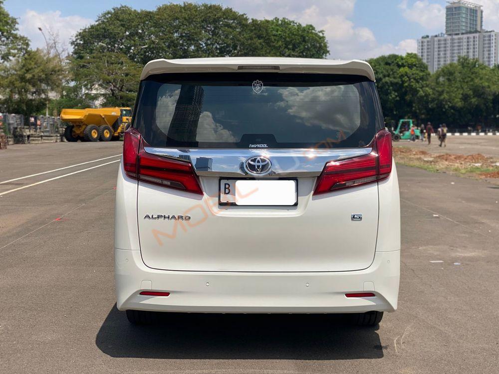 Mobil Toyota Alphard 2019