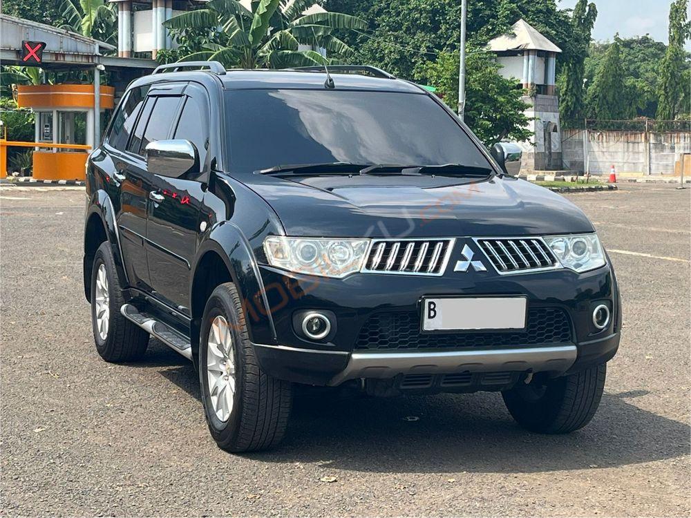 Mobil Mitsubishi Pajero 2010
