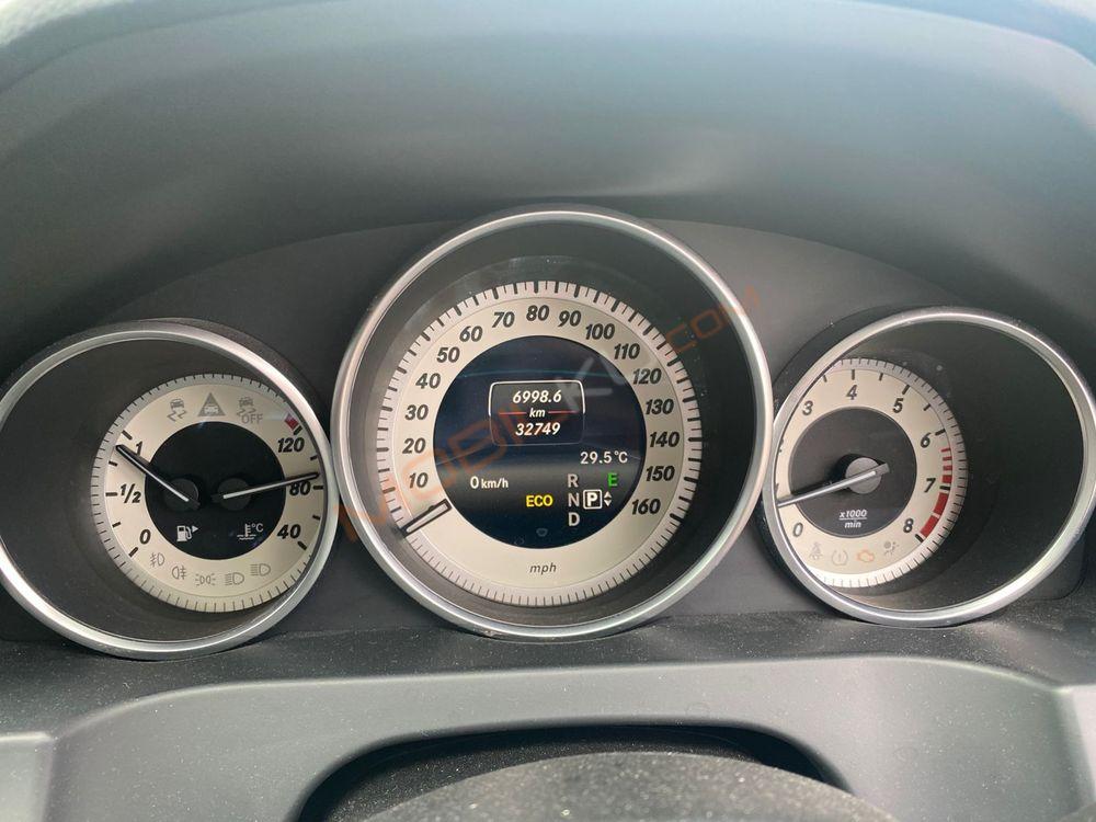 Mobil Mercedes-Benz E-Class 2013