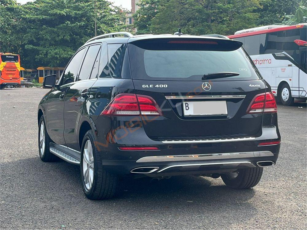 Mobil Mercedes-Benz GLE 2016
