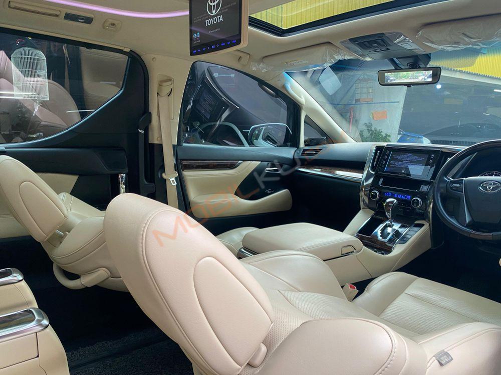 Mobil Toyota Alphard 2019