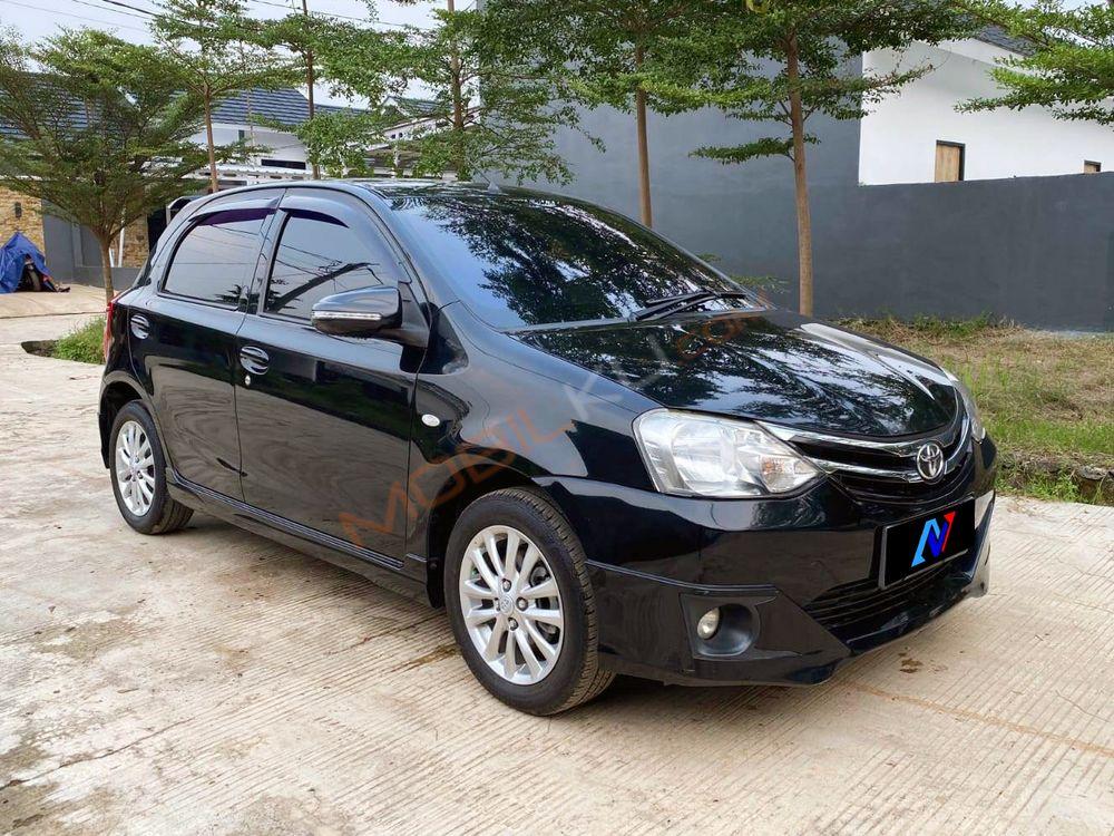 Mobil Toyota Etios 2016