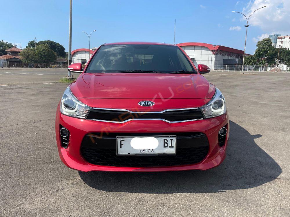 Mobil Kia Rio 2017