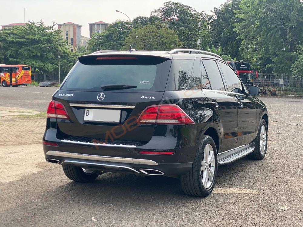 Mobil Mercedes-Benz GLE 2016