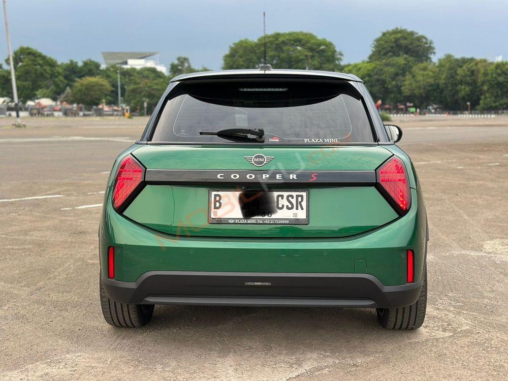 Mobil MINI 5-Door 2024