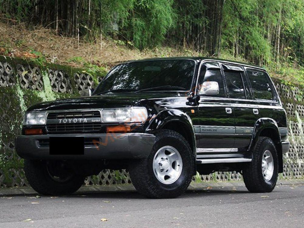 Mobil Toyota Land Cruiser 1998