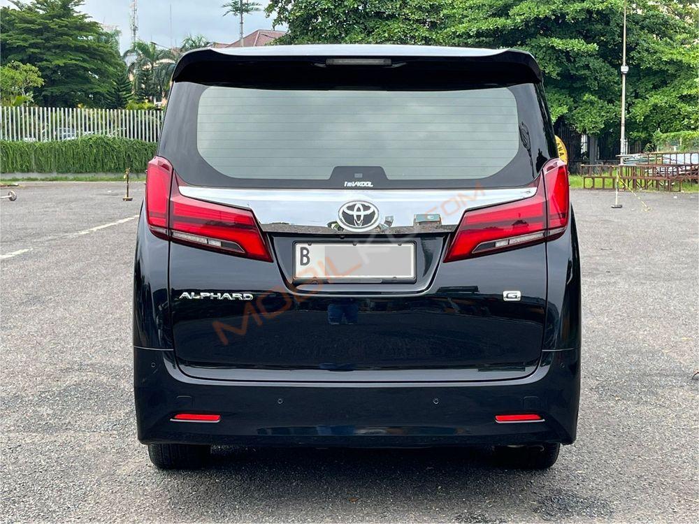 Mobil Toyota Alphard 2019