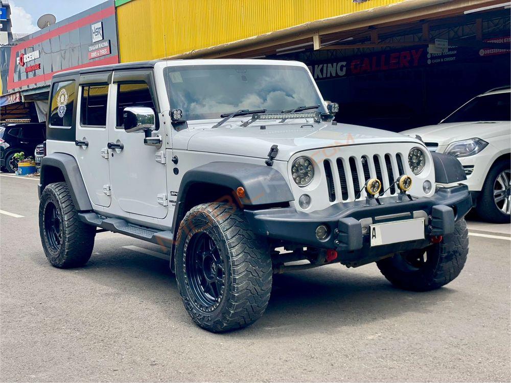 Mobil Jeep Wrangler 2014