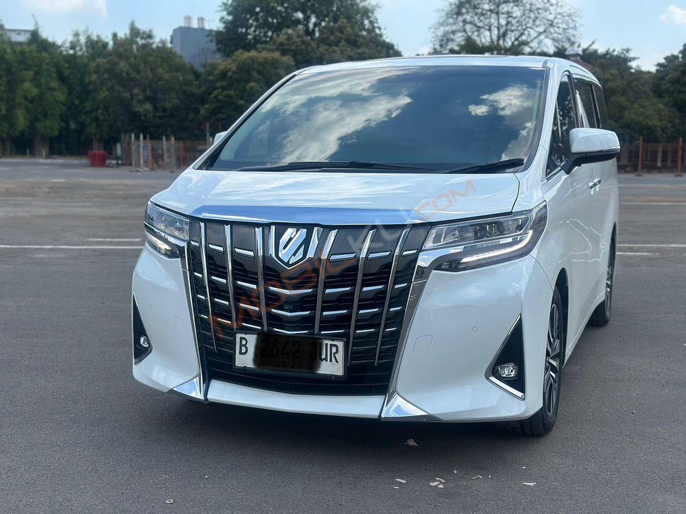 Mobil Toyota Alphard 2019