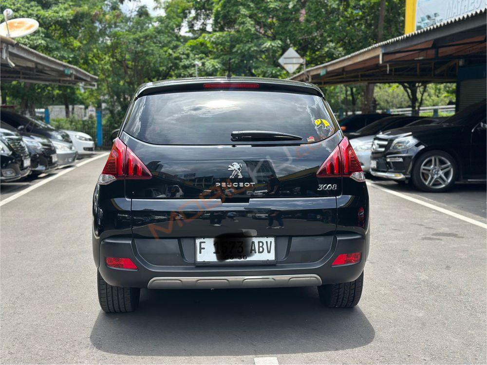 Mobil Peugeot 3008 2016