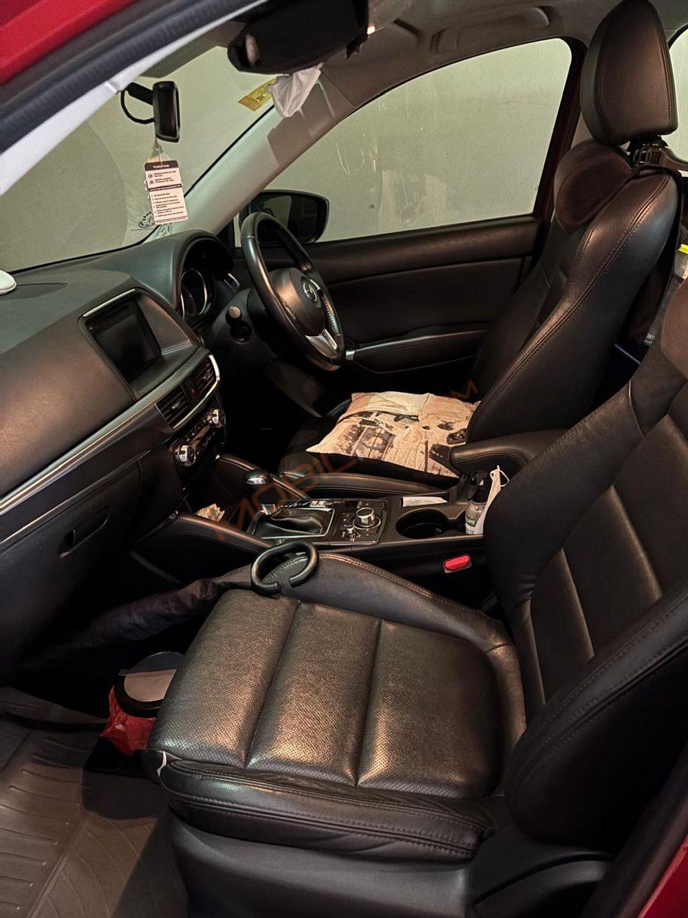 Mobil Mazda CX-5 2016