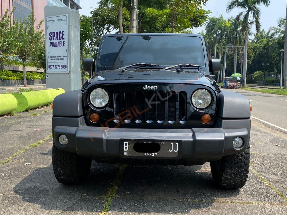 Mobil Jeep Wrangler 2011