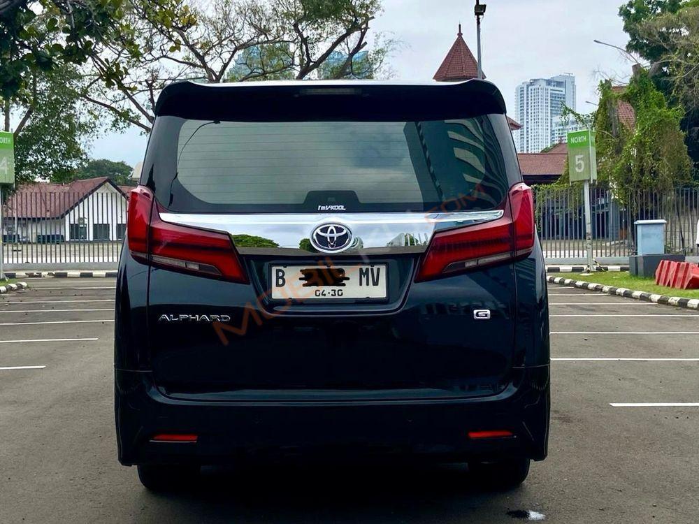 Mobil Toyota Alphard 2019
