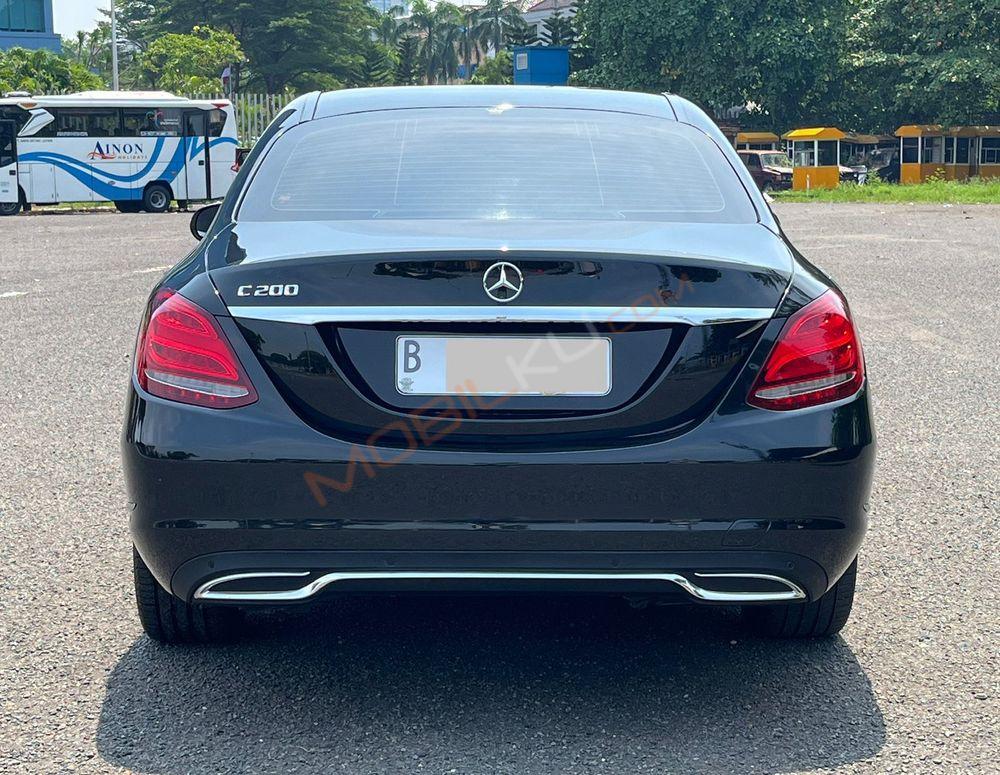 Mobil Mercedes-Benz C-Class 2014