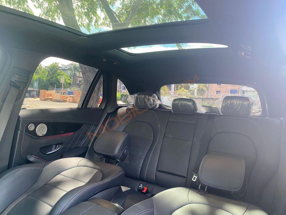 Mobil Mercedes-Benz GLC 2022