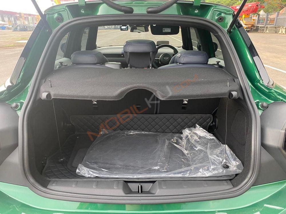 Mobil MINI 5-Door 2024