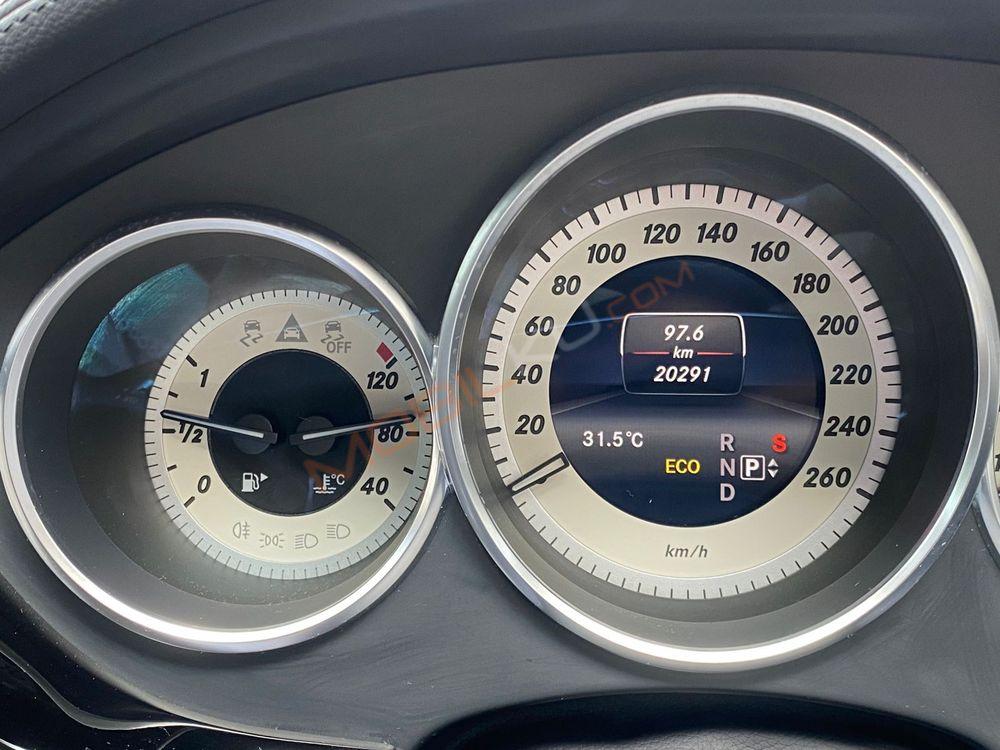 Mobil Mercedes-Benz CLS 2014