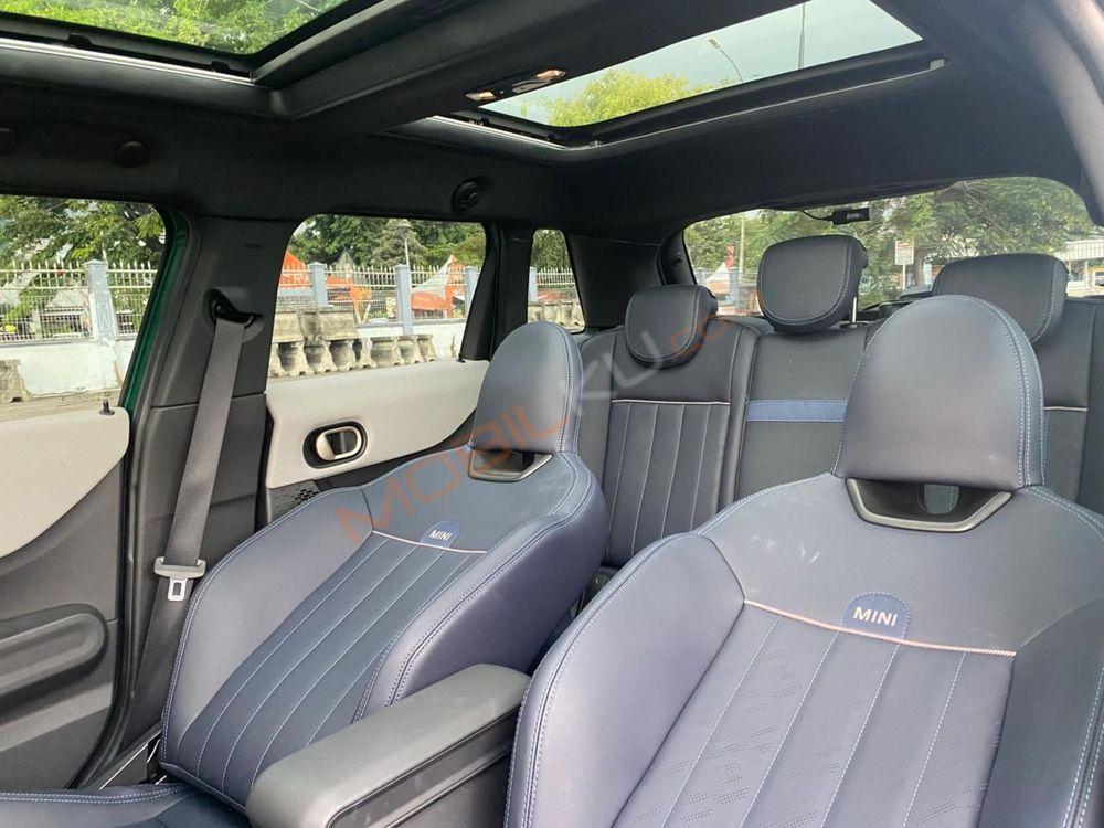 Mobil MINI 5-Door 2024