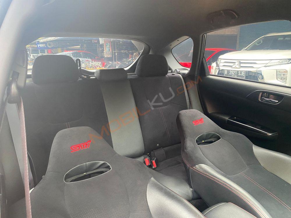 Mobil Subaru Impreza 2013