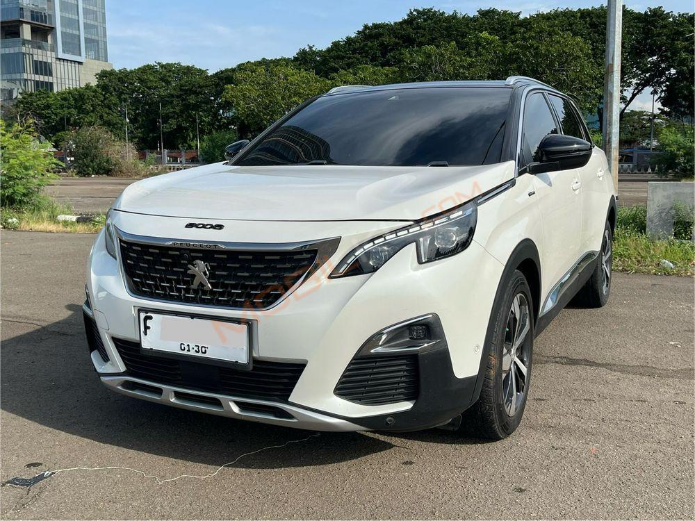 Mobil Peugeot 5008 2019
