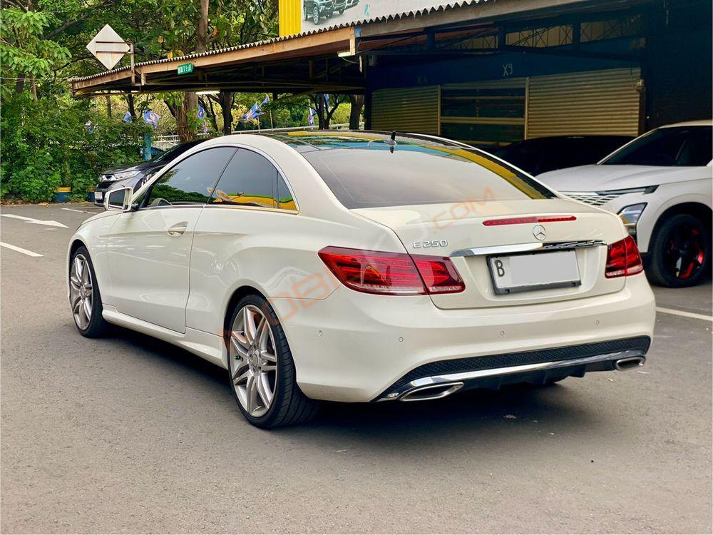 Mobil Mercedes-Benz E-Class 2013