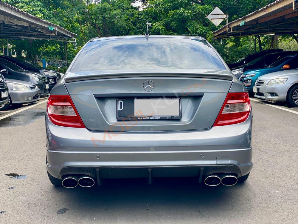 Mobil Mercedes-Benz C-Class 2011
