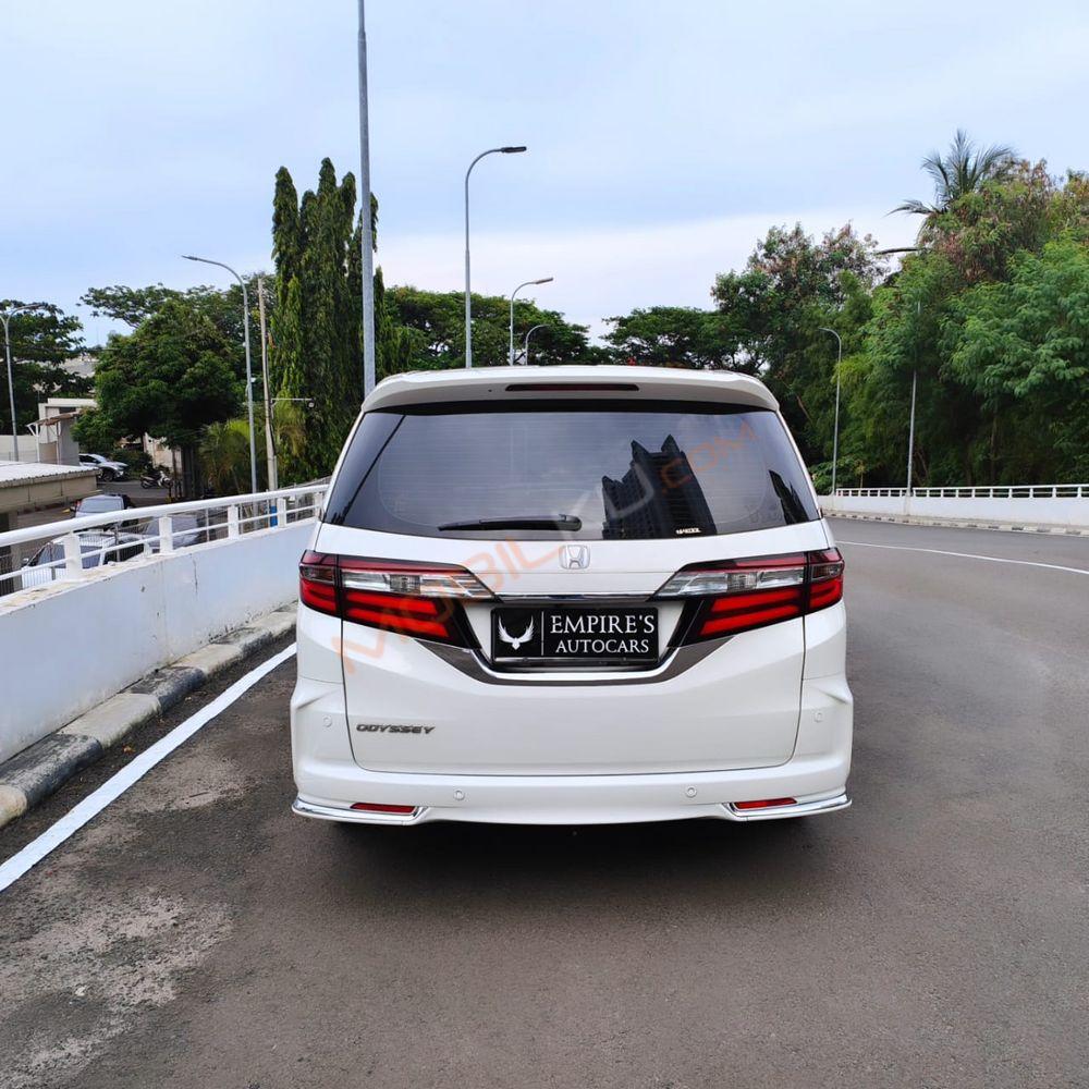 Mobil Honda Odyssey 2019