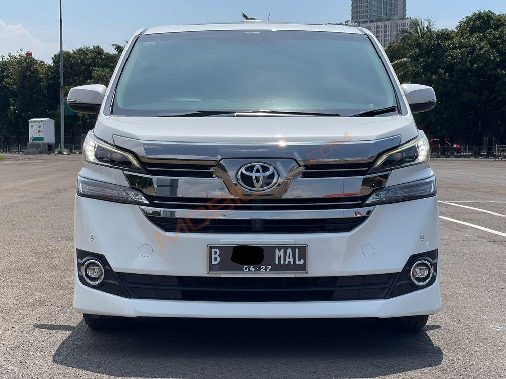 Mobil Toyota Vellfire 2017