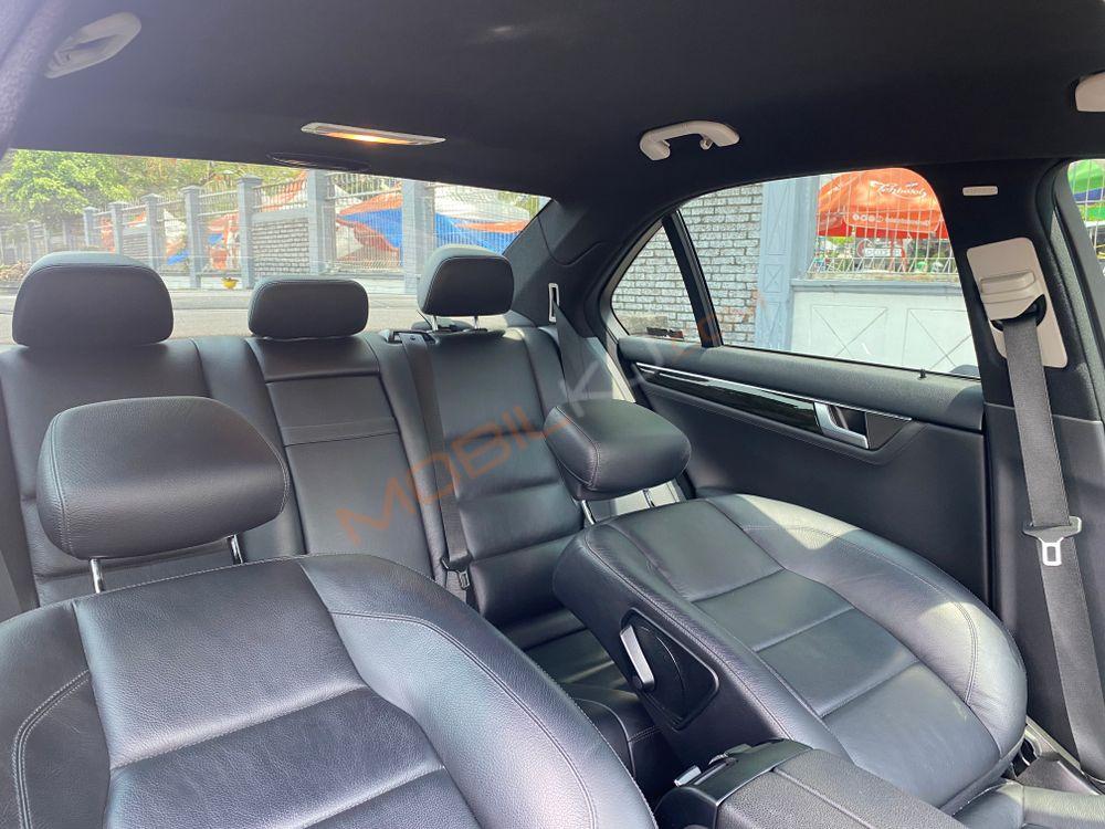 Mobil Mercedes-Benz C-Class 2013