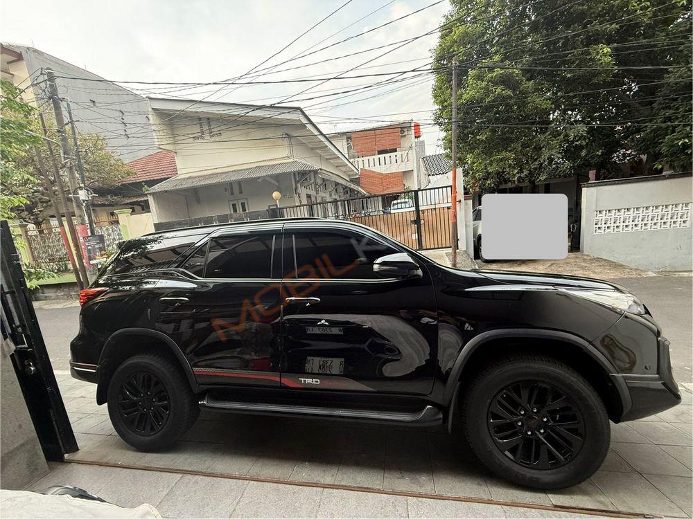 https://mobilku.s3.ap-southeast-3.amazonaws.com/ads/1000/428e48cd-b3c9-47f6-8352-55b9069b246f.jpeg