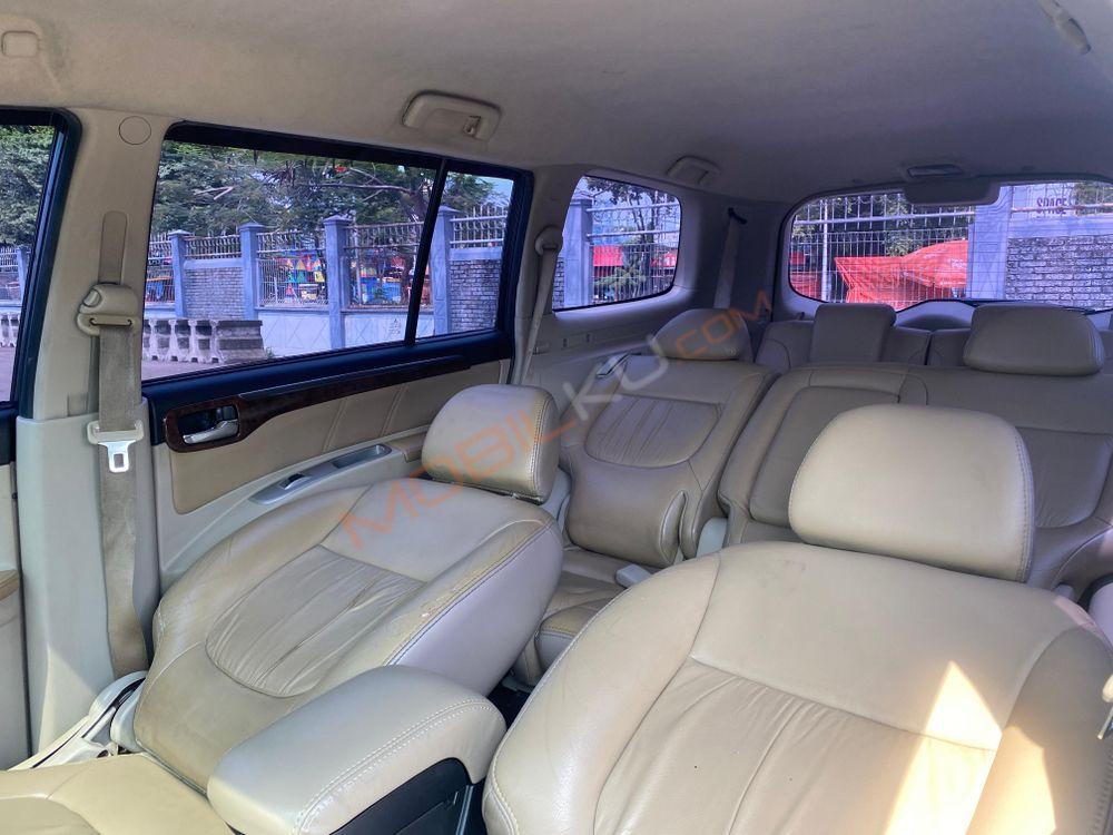 Mobil Mitsubishi Pajero 2010