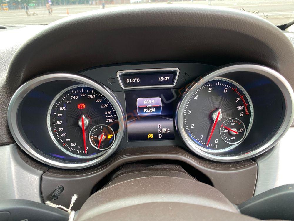 Mobil Mercedes-Benz GLE 2016