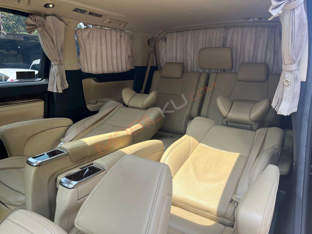 Mobil Toyota Alphard 2019
