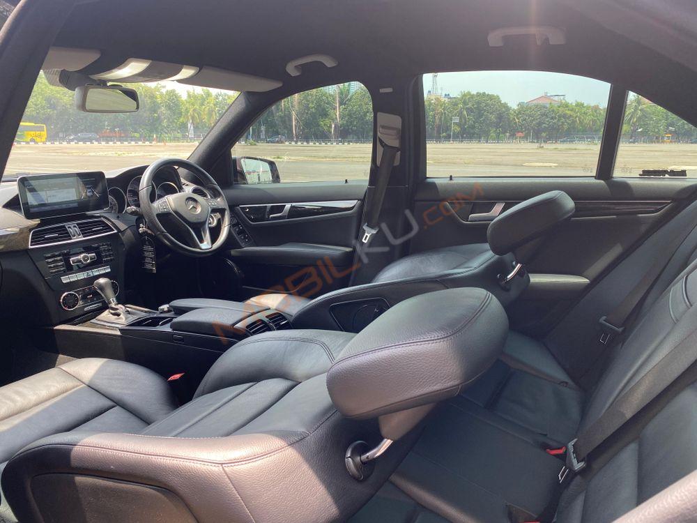 Mobil Mercedes-Benz C-Class 2013