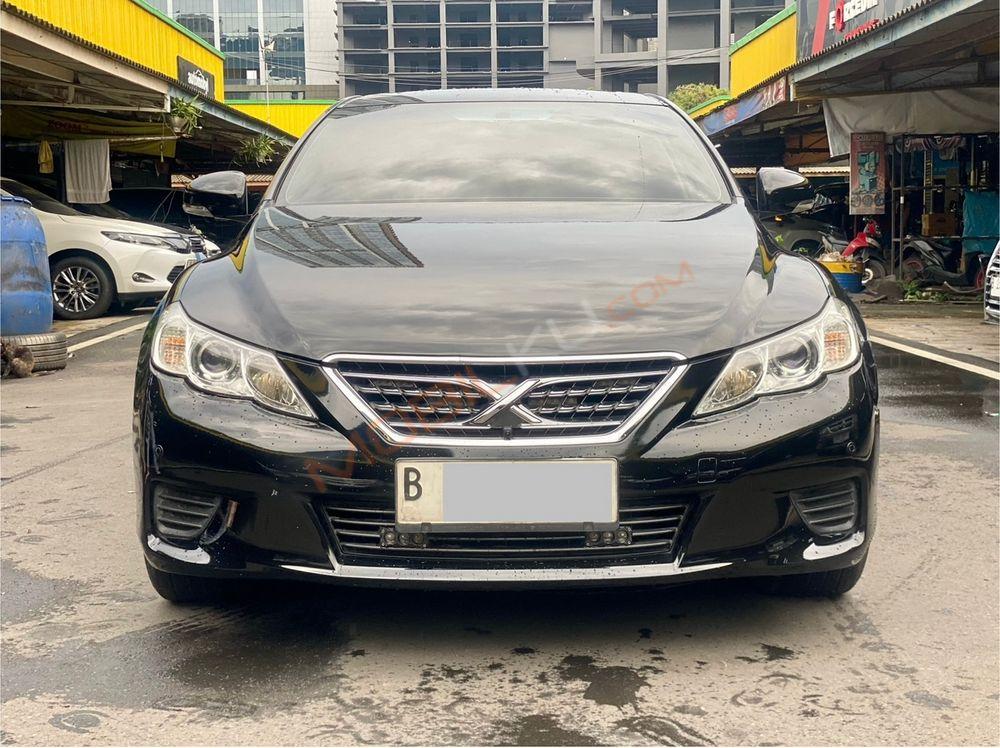Mobil Toyota Mark X 2012