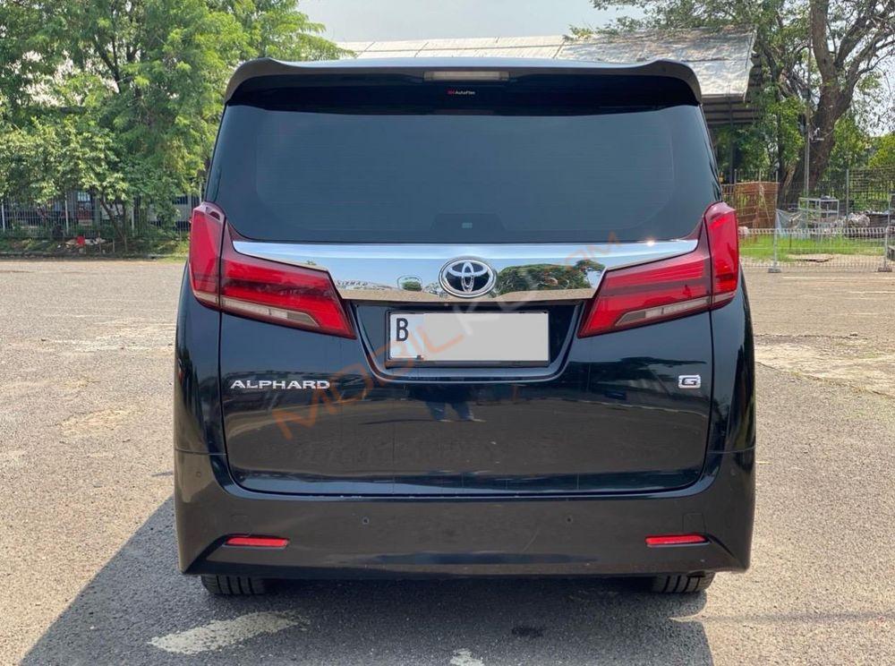 Mobil Toyota Alphard 2019