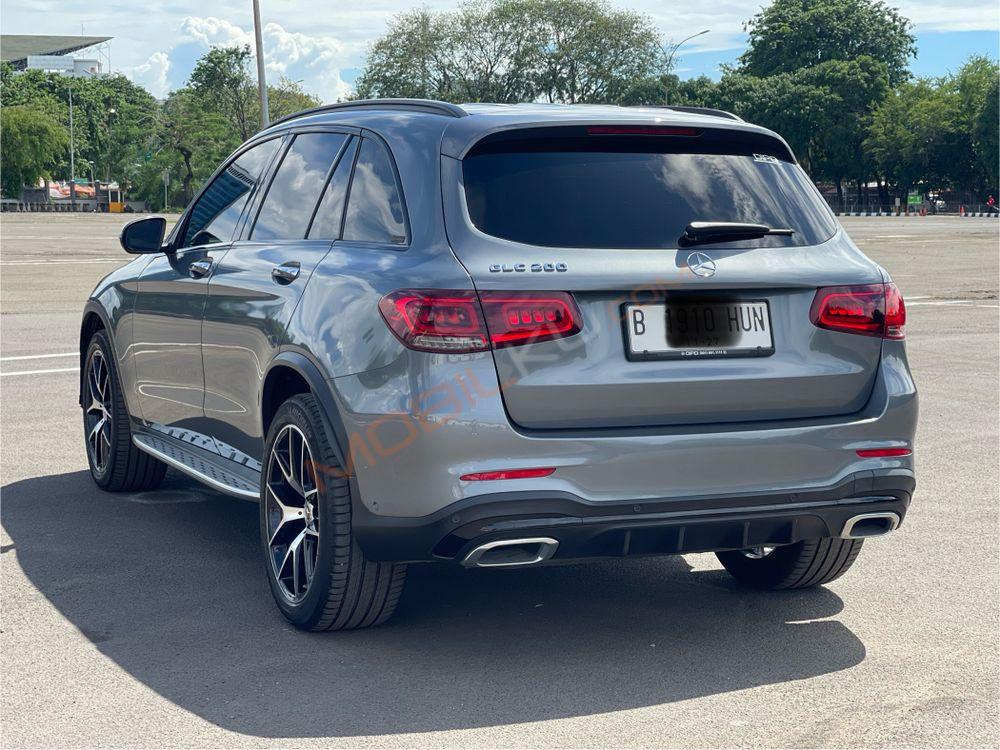 Mobil Mercedes-Benz GLC 2022