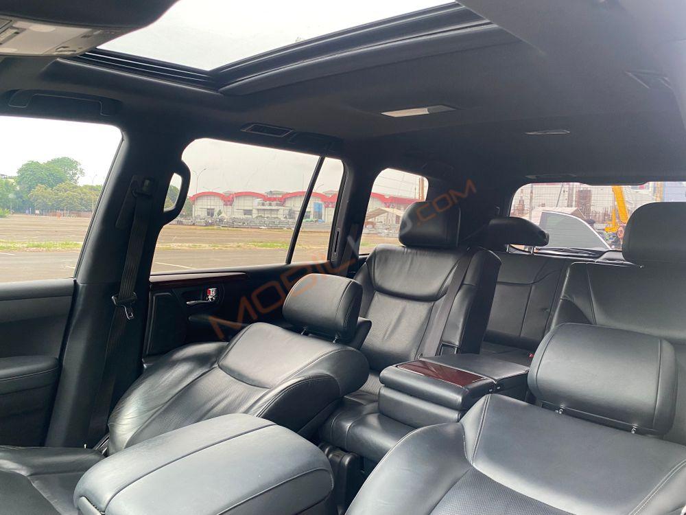 Mobil Lexus LX 2015