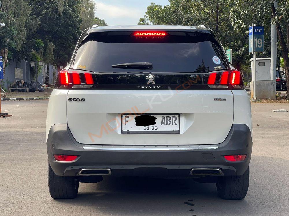 Mobil Peugeot 5008 2019