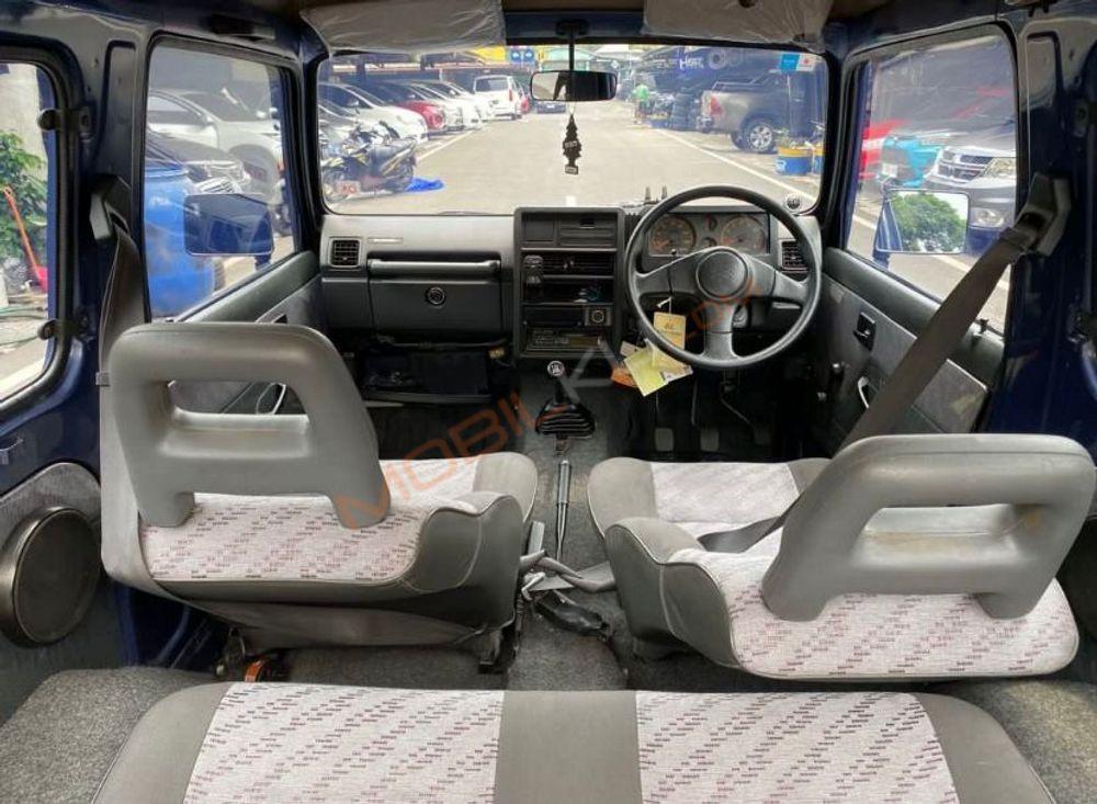 Mobil Suzuki Katana 2004