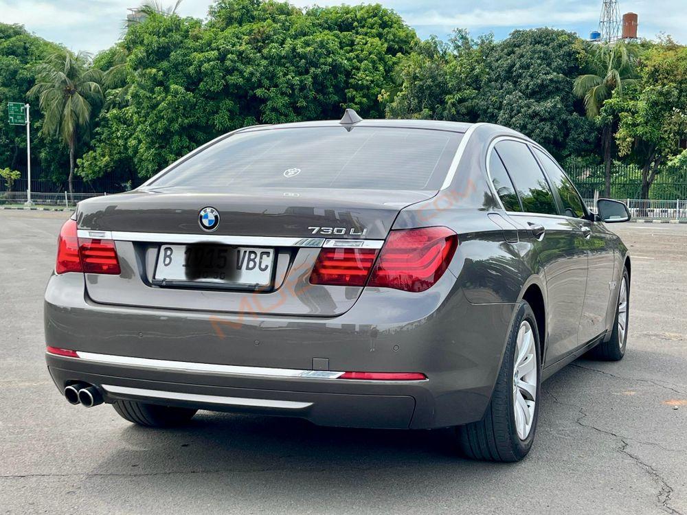 Mobil BMW 7 Series 2013
