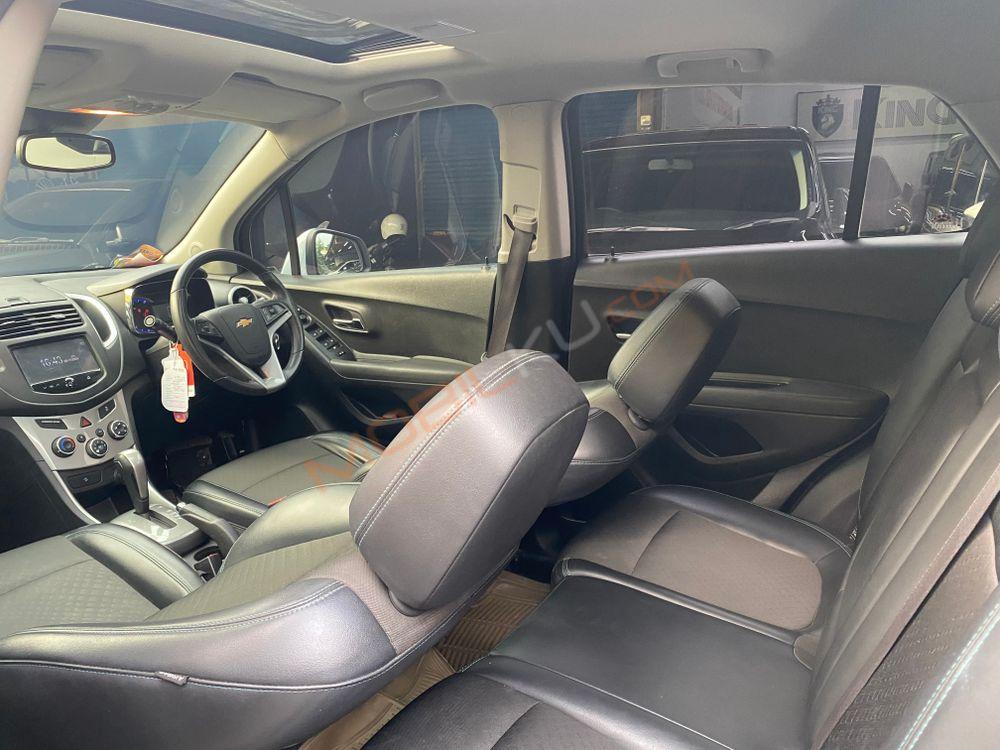 Mobil Chevrolet Trax 2016