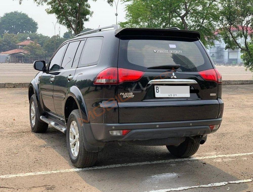 Mobil Mitsubishi Pajero Sport 2013