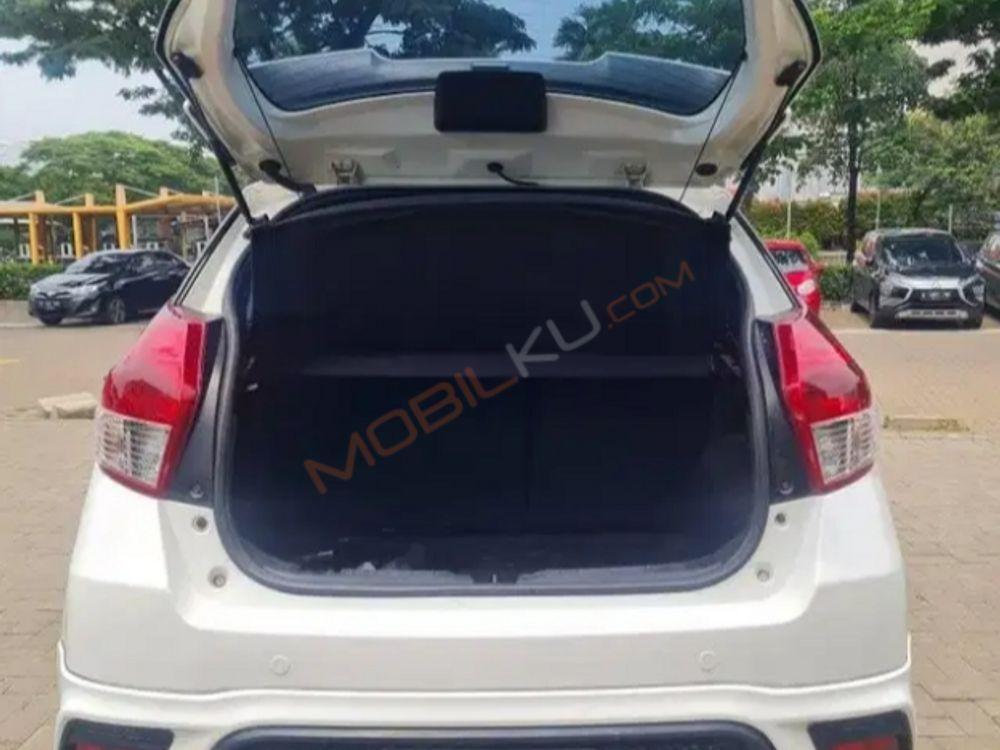 https://mobilku.s3.ap-southeast-3.amazonaws.com/ads/1000/4f3d205a-eb36-4000-aeb0-bfba4eb95516.jpeg
