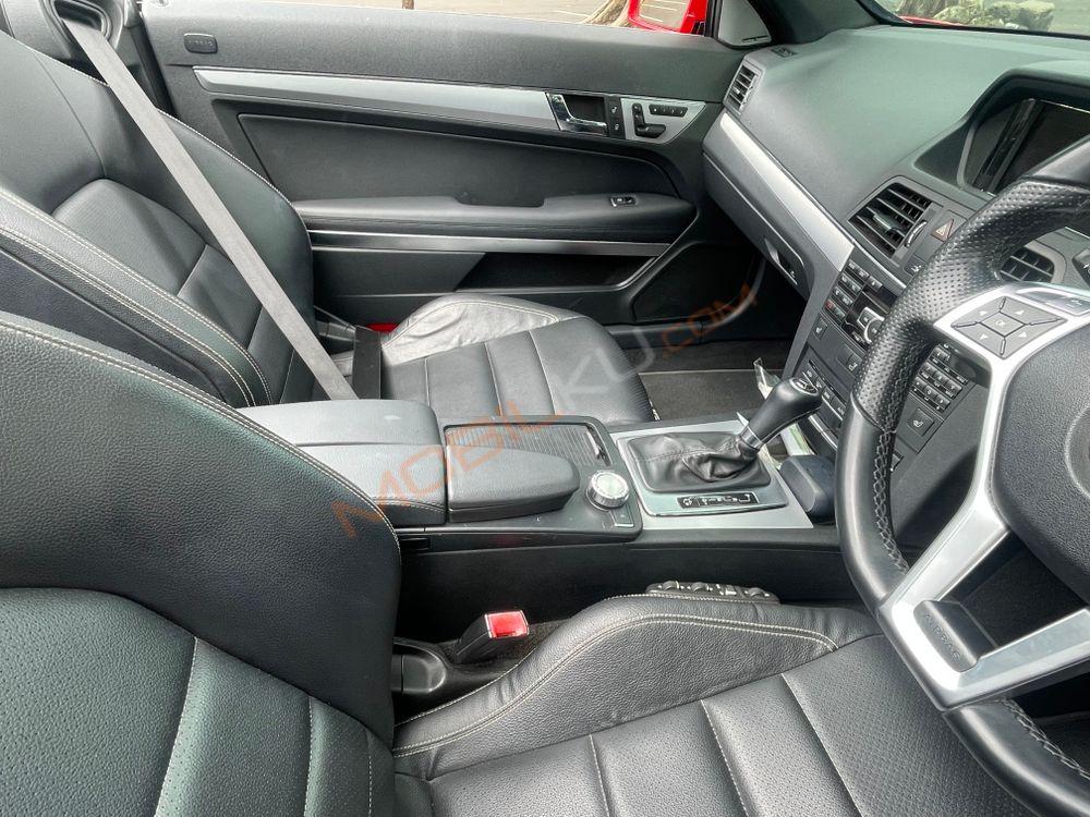 Mobil Mercedes-Benz E-Class 2013